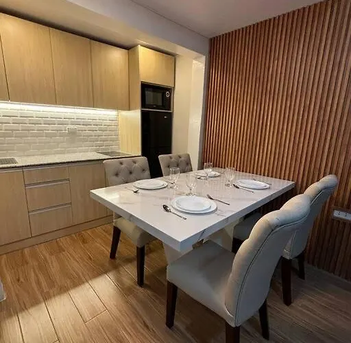 Apartment Japanese In Laloma Qc Near Chinese Gen
