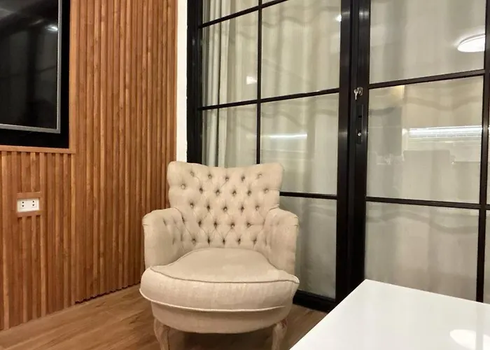 Japanese In Laloma Qc Near Chinese Gen Apartment *